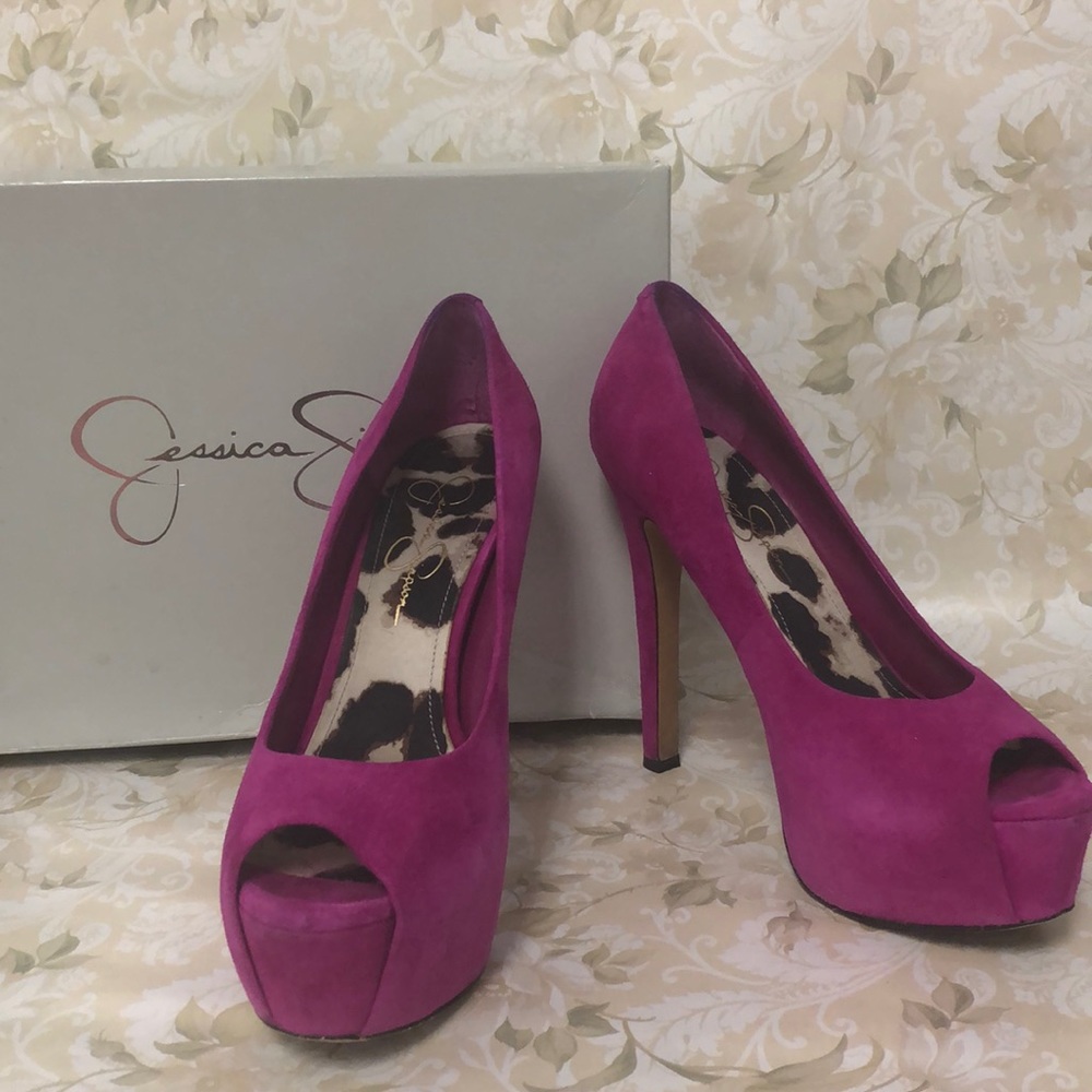 Jessica Simpson Fuchsia Style CARRI BERMUDA PINK SUEDE. Size 8M